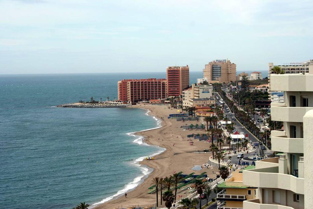 "Vive Benal Beach" Estudios Con Vistas Al Parque Acuatico เบนัลมาเดนา ภายนอก รูปภาพ